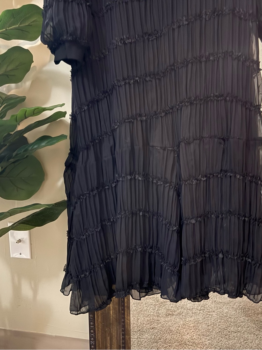 K&K Boutique | Elegant Black Dress - Picture 3 of 5